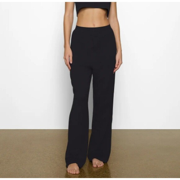 SKIMS ~ Boyfriend Loose Pant Size XS ONYX LOUNGEWEAR - Picture 1 of 2